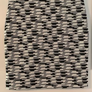 Patterned mini skirt